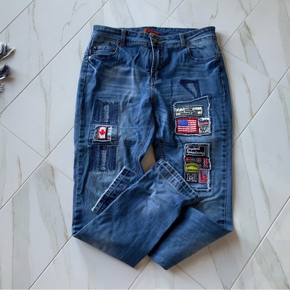 Jeans , with great patch work , size 6 - Picture 5 of 8